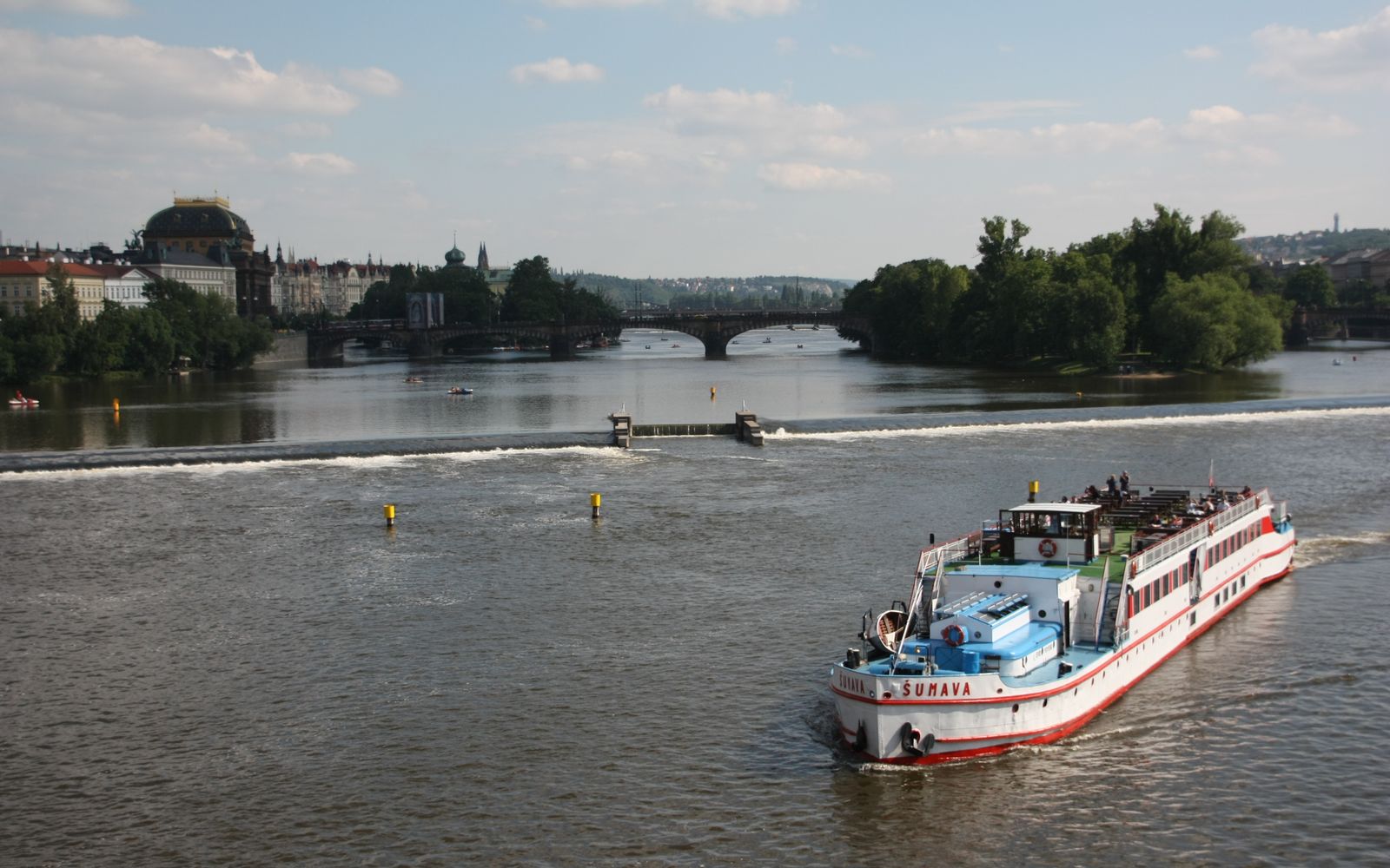 Mittagessen auf dem Schiff in Prag: Moldaublicke und Zeit zum Entspannen
