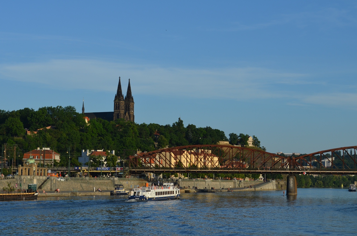 3-Stündige Abend-Schifffahrt mit Abendessen